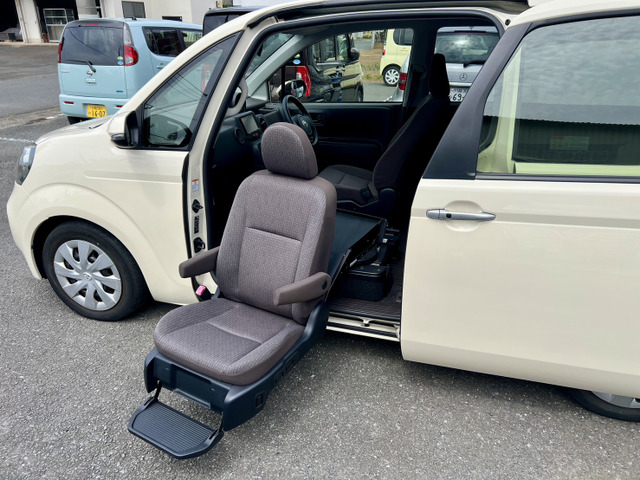 ポルテ1.5 X ウェルキャブ 助手席リフトアップシート Bタイプ