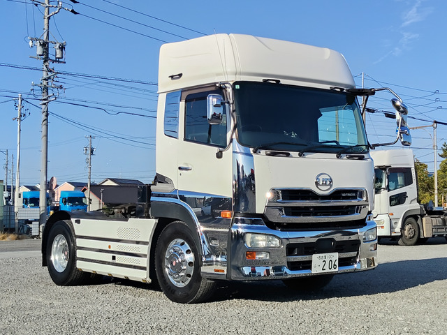 クオントレーラーヘッド