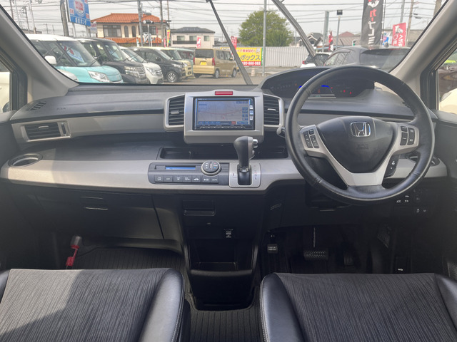 フリードハイブリッド1.5 ジャストセレクション