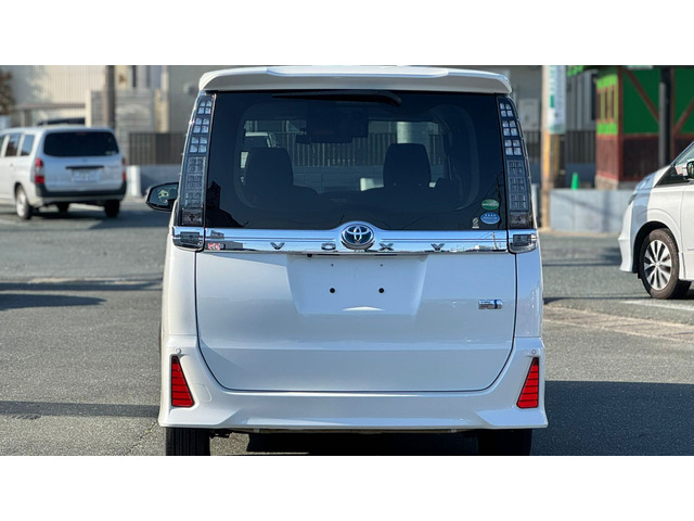 ヴォクシー1.8 ハイブリッド ZS 煌II