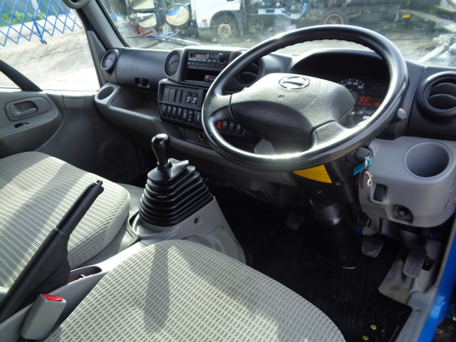 デュトロダブルキャブ