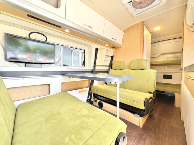 ハイエースバン