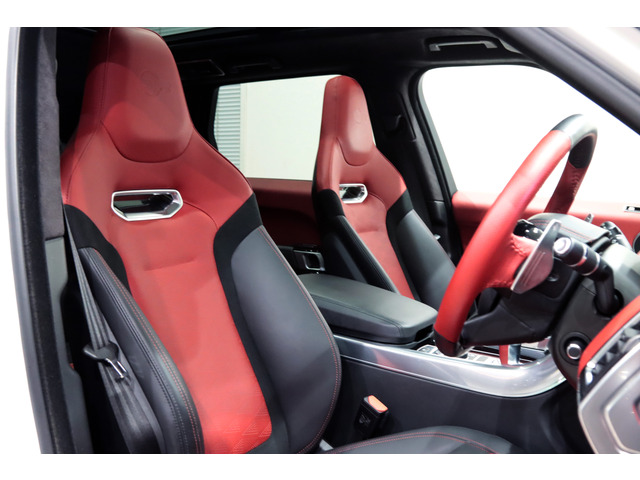 レンジローバースポーツSVR 4WD