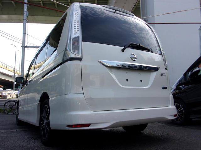 セレナ2.0 ハイウェイスター S-HYBRID Vセレクション