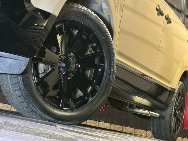 �y�J�X�^���z �J�X�^��������܂�!���[�_�E���E���t�g�A�b�v�ELED���E�A���~�z�C�[�����A�e�u�����h�̃p�[�c�̎�舵���������܂��B
