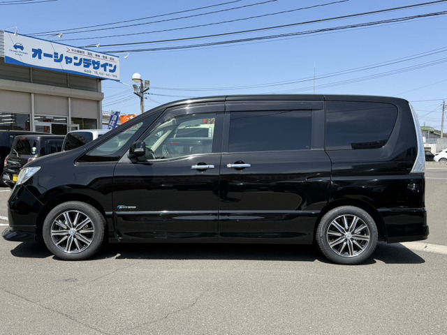 セレナ2.0 ハイウェイスター S-HYBRID エアロモード