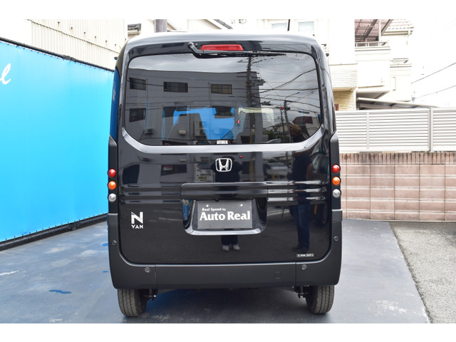 N-VANファン ターボ 4WD