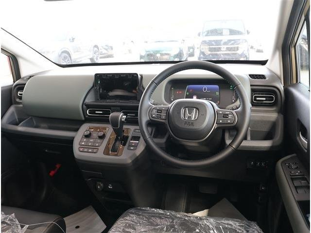 フリード1.5 e:HEV クロスター