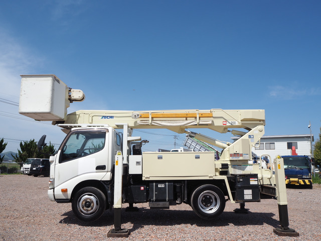 デュトロ高所作業車