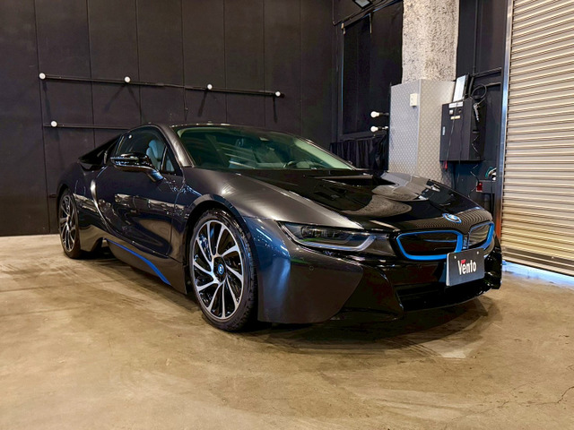 i8