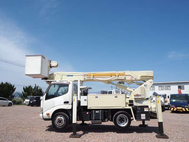 デュトロ高所作業車