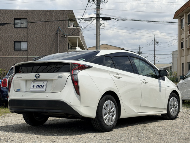 プリウス1.8 S セーフティ プラス