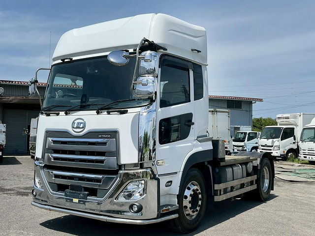 クオントレーラーヘッド