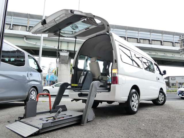 キャラバン2.5 チェアキャブ D仕様