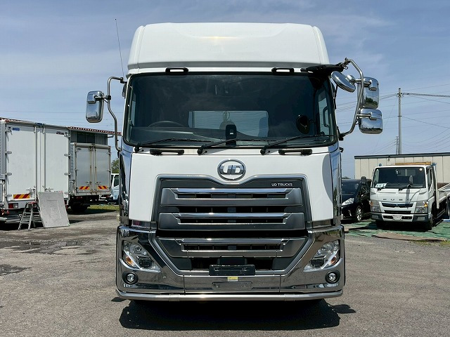 クオントレーラーヘッド