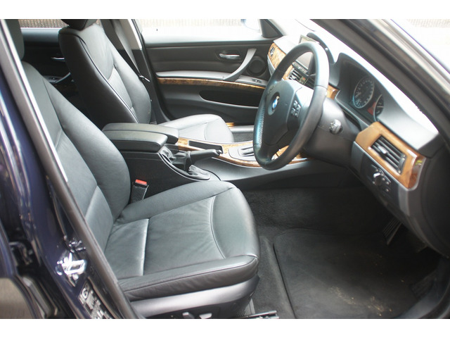 3シリーズセダン323i ハイライン パッケージ