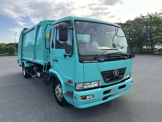 コンドルパッカー車