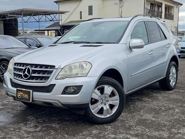 MクラスML350 4マチック 4WD