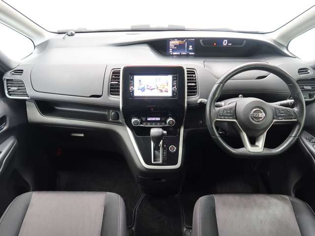 セレナ2.0 ハイウェイスター Vセレクション 4WD