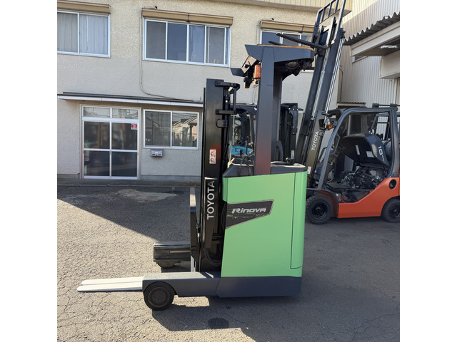 トヨタL&amp;F電動フォークリフト