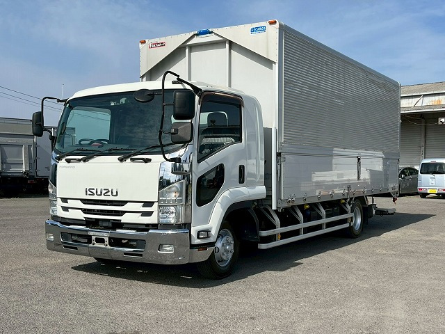 フォワードウィング