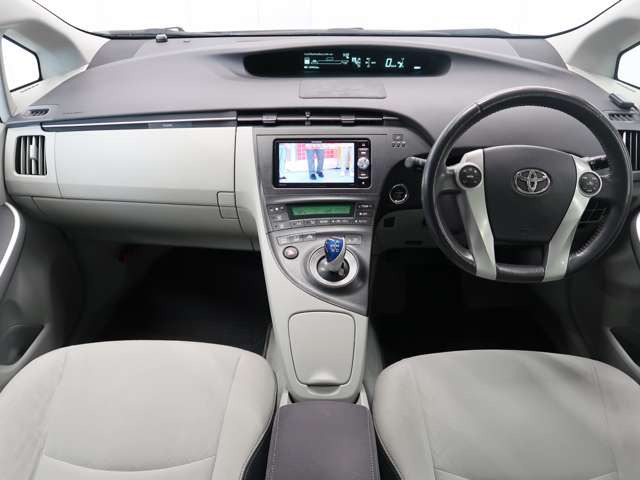 プリウス1.8 S LEDエディション