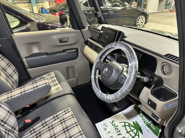 N-BOXジョイ 2トーン