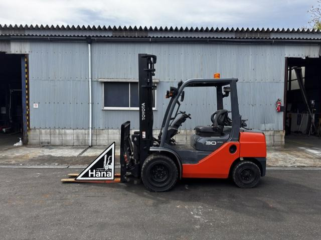 トヨタL&amp;F(トヨタ) エンジンフォークリフト　18769 中古車画像