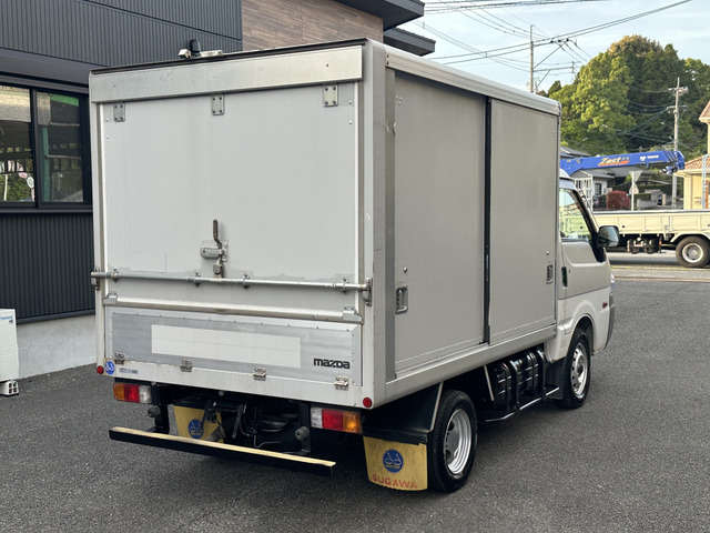 ボンゴトラック