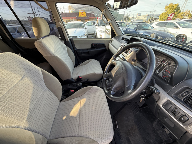 パジェロイオ2.0 アクティブフィールドエディション 4WD