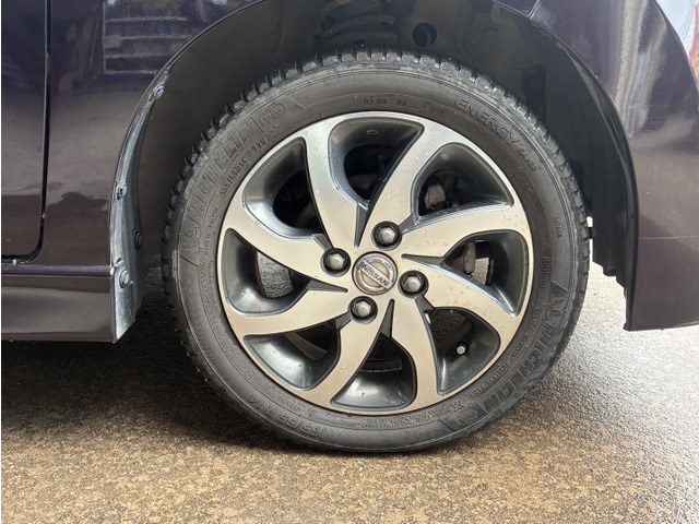 ����14�C���`�z�C�[���ł��B