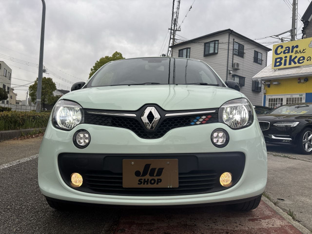 トゥインゴラ・パリジェンヌ