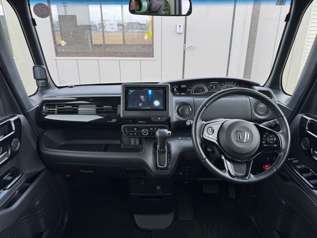 N-BOXカスタムL ターボ 4WD