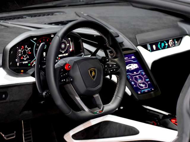 レヴエルト6.5 V12 HPEV 4WD