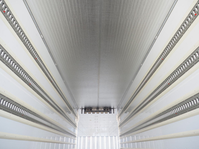 プロフィア冷凍冷蔵車