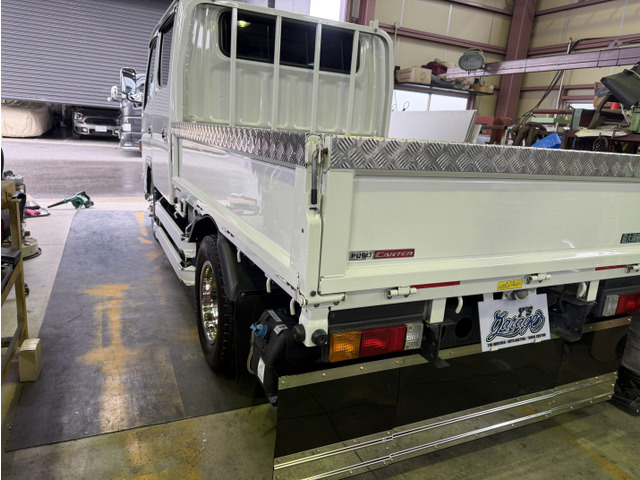 キャンター3.0 ダブルキャブ ロング 全低床 Ad Blue