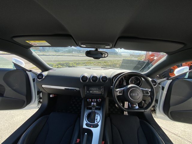 TTクーペ2.0 TFSI クワトロ 4WD