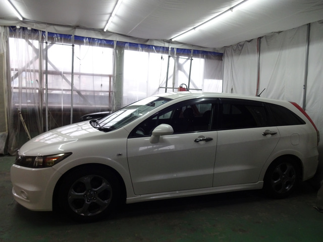 ストリーム1.8 RSZ HDDナビエディション