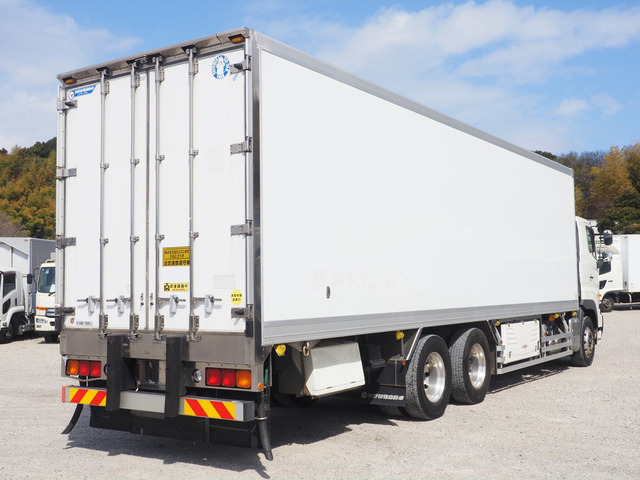 プロフィア冷凍冷蔵車