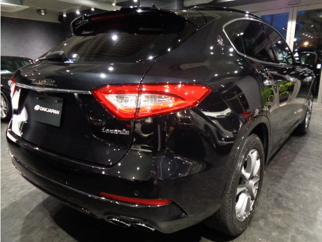 レヴァンテ3.0 4WD