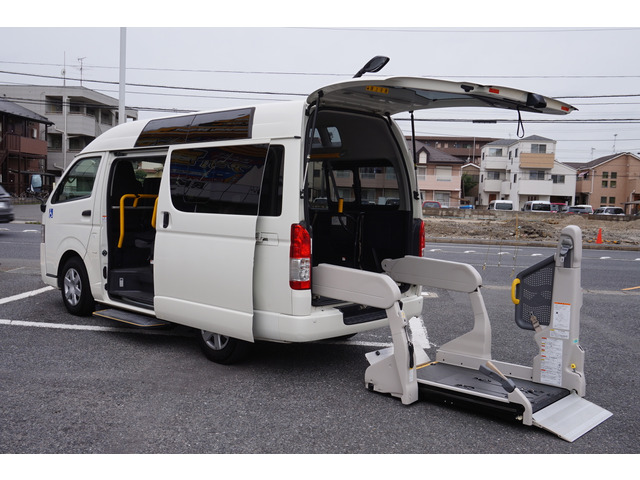 ハイエースバン