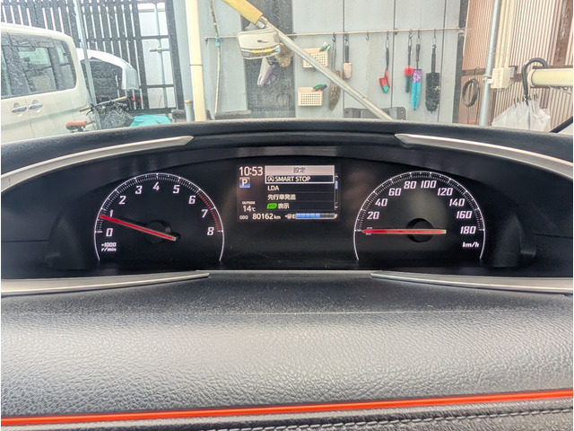 �z���C�g&�u���[�Ō��₷�����F�̃��[�^�[�p�l���ł��B�t���\�����ɂ͊e����p����\������C���t�H���[�V�����f�B�X�v���C��������Ă���܂��B�@�֌n���ǍD�ł��̂Ōx�����Ȃǂ͈�ؓ_�����Ă���܂���B