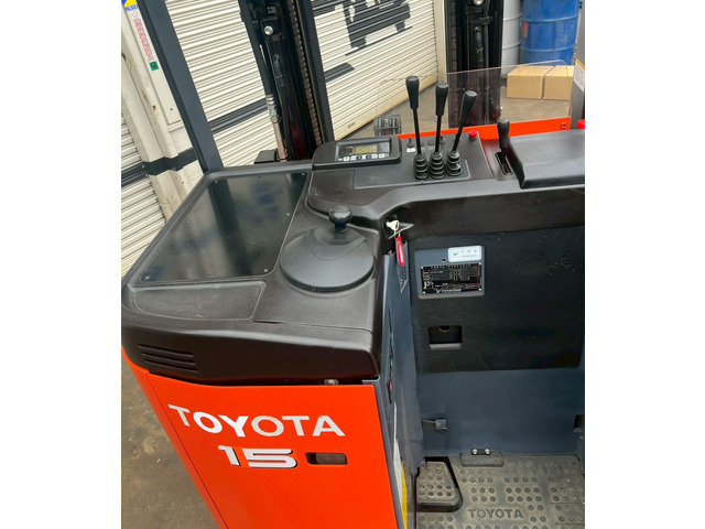 トヨタL&amp;F電動フォークリフト