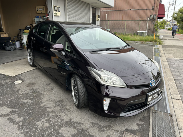 プリウス1.8 S