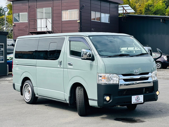 ハイエースバン