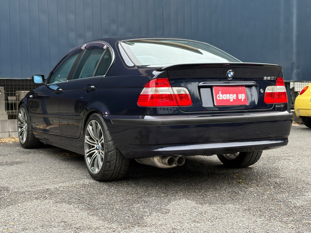 3シリーズセダン320i