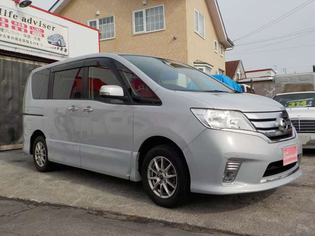 セレナ2.0 ハイウェイスター 4WD