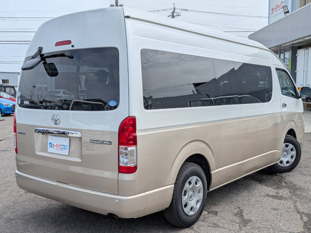 ハイエース2.7 グランドキャビン