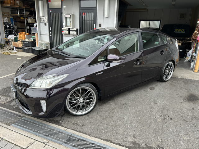 プリウス1.8 S