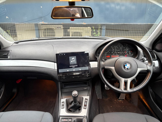 3シリーズセダン320i